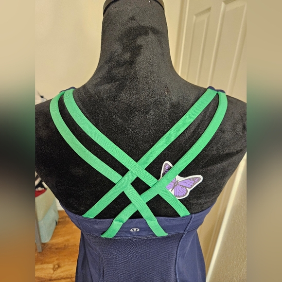 Lululemon Energy Tank - Picture 4 of 10